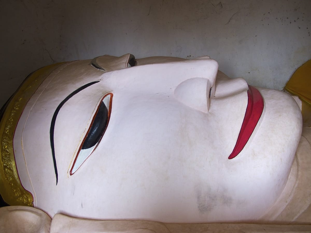 Taking Refuge, Sakyong Mipham, Vajrayana / Tibetan Buddhism, Shambhala Sun, Lion's Roar, Buddhism