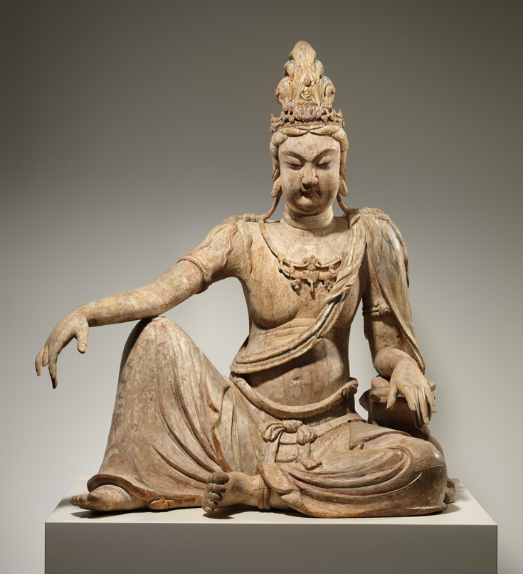 A photo of a statue.